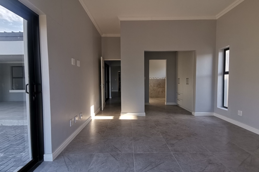 4 Bedroom Property for Sale in Paarl South Western Cape